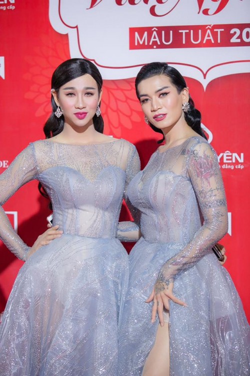 Điểm danh ‘hội chị em’ trong showbiz đang khiến fan ‘phát cuồng’